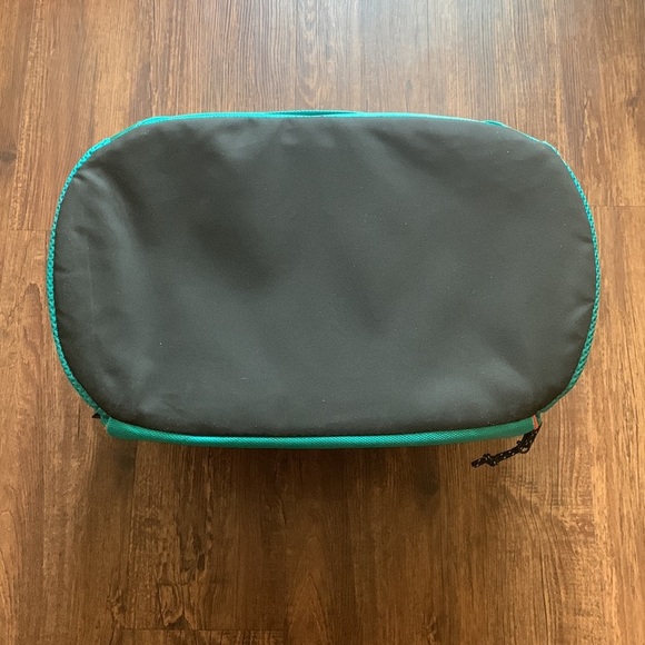 Miami Dolphins NFL Insulated Tote Bag Igloo Cooler 28-Can Capacity New - Picture 7 of 7